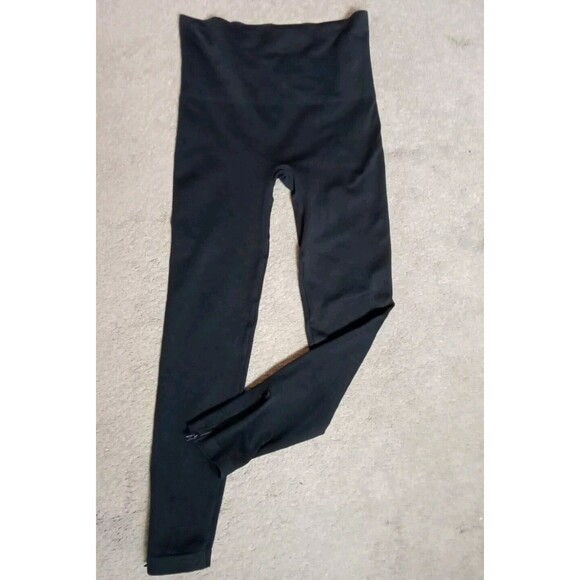 Spanx Black Size XL Zip ANKLES High Rise Waist 28 Inseam 26 Stretch - Picture 1 of 6